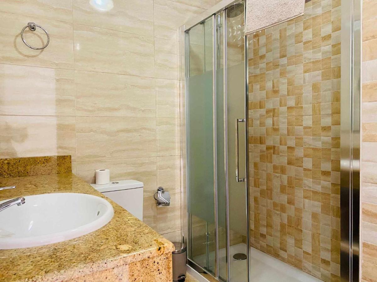 Bonita Casa Centrica Con Piscina & Parking Apartment