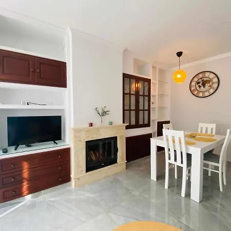 Apartament Bonita Casa Centrica Con Piscina & Parking Torremolinos Zewnętrze zdjęcie