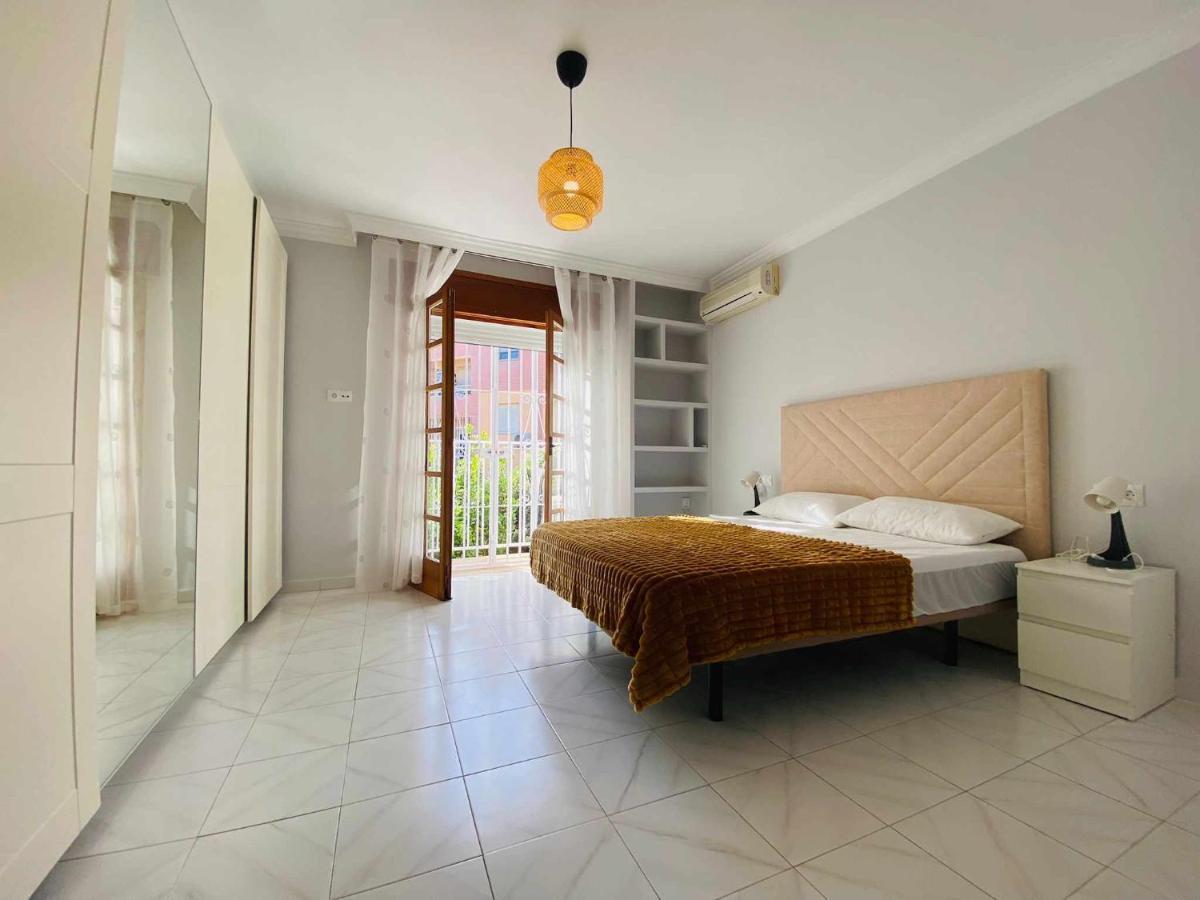 Bonita Casa Centrica Con Piscina & Parking Appartamento Torremolinos